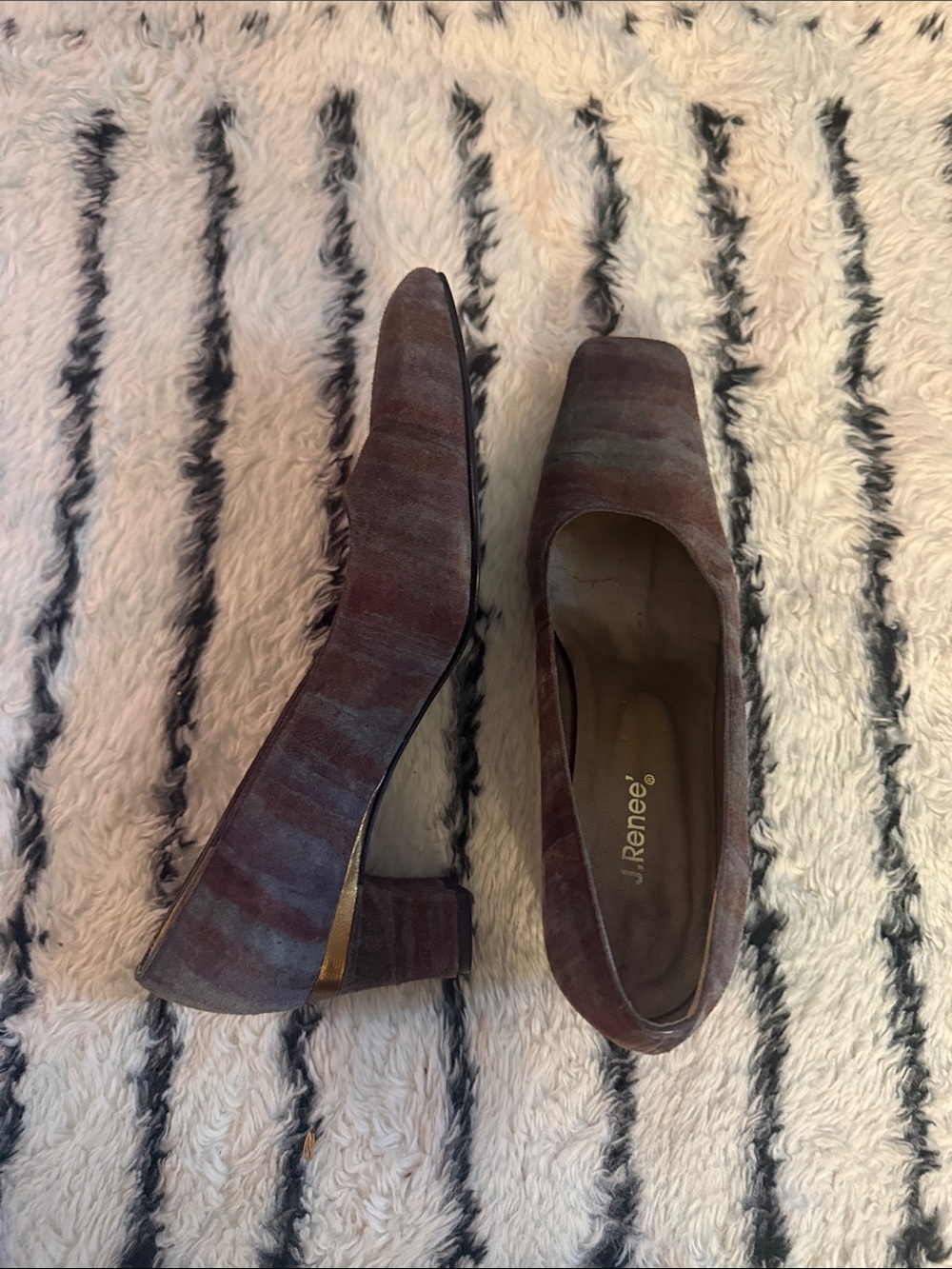 J RENEE VINTAGE STRIPED PUMPS